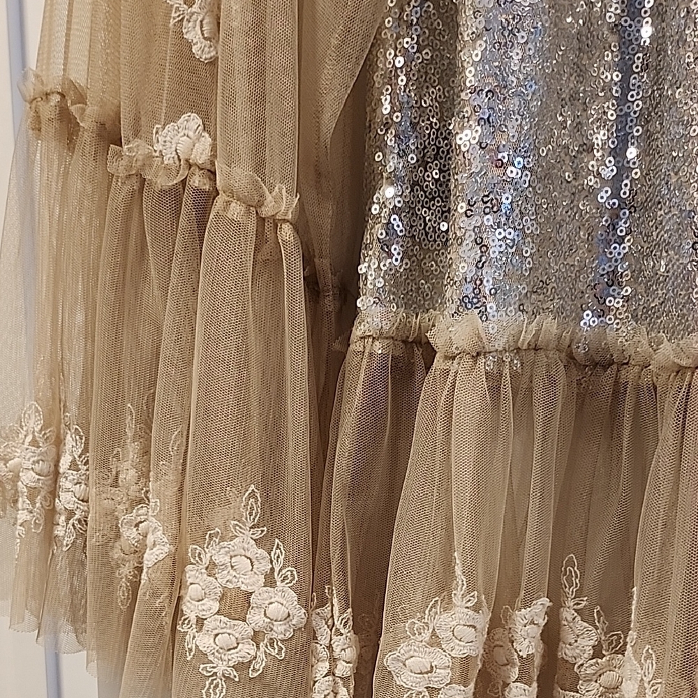 Anthropologie Sheer Lace & Sequin Beige/Taupe Blouse - Picture 7 of 7